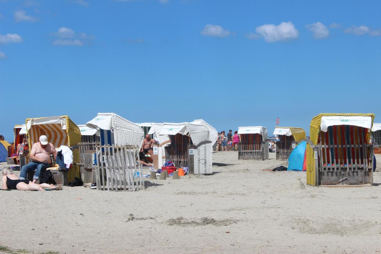 Ferienhaus Abbi Mit Schwimmbad Und Fitness Fuer 8 Personen, Strand, Norddeich Hage Exterior foto